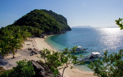 Gigantes Island in Carles, Iloilo Tourists in the famous Gigantes Island in Carles, Iloilo are urged to report erring tour operators and tourism establishments in the area. Carles mayor Seigfredo Betita on Monday sought the help of the province and the region to protect and preserve the tourism site. PNA
