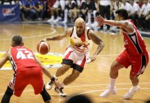 San Miguel Beermen’s Kelly Nabong attacks the defense of Alaska Aces’ Vic Manuel. PBA PHOTO