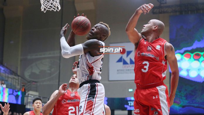Marqus Blakely Blackwater Elite’s Marqus Blakely loses handle of the ball after being bothered by a Chiba Jets defender. SPIN.PH PHOTO