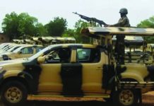 Islamists kill 9 soldiers in northeast Nigeria Nigerian soldiers sent to fight Boko Haram Islamists, May 22, 2013. REUTERS