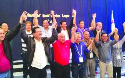 UNITED REGION. The Provincial Board Members League (PBML) in Western Visayas is pushing for the construction of a bridge that will connect the islands of Panay, Guimaras and Negros Occidental. PBML president-elect Domingo Oso (third from left, first row) says the league will request all provinces in the region to pass a resolution requesting the national government to push through with the bridge construction. GAIL MOMBLAN/PNA