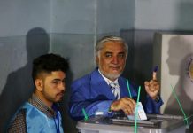 Afghan voters defy attacks