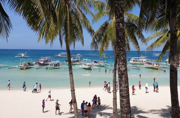 Boracay Island Tourists are seen in Boracay Island, Malay. Aklan. Recently, the municipal police station urged tourists in this world-famous island to be vigilant in the upcoming surge of holidaymakers. PN FILE PHOTO