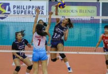 Petron Blaze Spikers’ Chlodia Cortez dumps the ball against Marinerang Pilipina Lady Skippers’ Ivy Remulla. PSL PHOTO