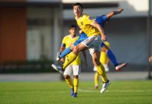 Kaya Futbol Club-Iloilo’s Connor Tacagni fights for a looseball. KAYA ILOILO PHOTO