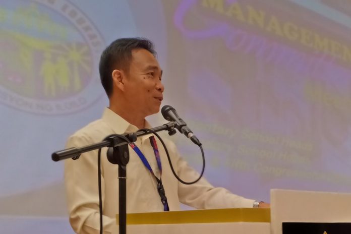 Dr Miguel Mac D Aposin Dr. Miguel Mac D. Aposin. DEPED ILOILO