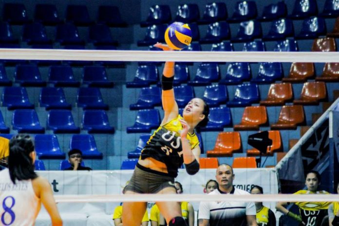 Ejiya Laure University of Santo Tomas Golden Tigresses’ Ejiya Laure sees a hole in the defense of the Ateneo Lady Eagles. SPORTS VISION PHOTO