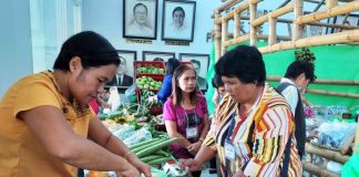 Farm produce are among the items being showcased in the ongoing trade fair and exhibit at the Iloilo provincial capitol lobby as part of the Cooperative Month celebration. The Provincial Cooperative Development Office is encouraging the public, most especially traders, to visit and join the cooperative trade fair and exhibit. IME SORNITO/PN