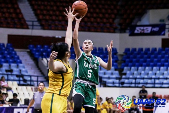 Negrense Kent Jane Pastrana of De La Salle University Lady Archers goes for a floater. UAAP PHOTO