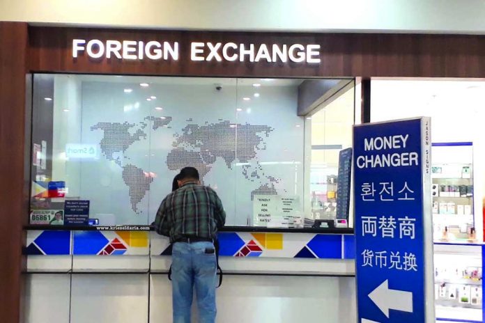 Philippine peso Philippine peso ends week better than the greenback, while Philippine Stock Exchange index declines due to growth concerns. KRIEZELDARIA