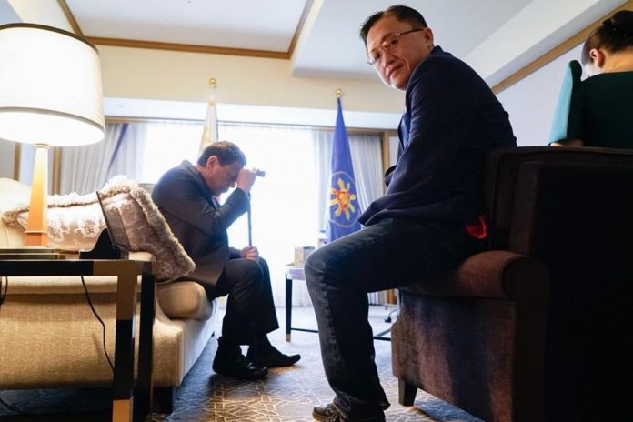 President Rodrigo Duterte President Rodrigo Duterte is seen clutching on a cane while he is in Japan to join world leaders in witnessing the enthronement ceremony for Emperor Naruhito in Tokyo on Tuesday. PCOO