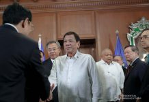 President Rodrigo Roa Duterte greets the members of Vice Premier of the People’s Republic of China Hu Chunhua’s delegation as they pay a courtesy call on the President at the Malacañan Palace on October 24, 2019. PCOO