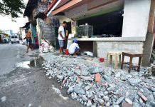 CITY ROADS 95% CLEARED – PSTMO | Clearing will be sustained, vows Treñas Portions of this eatery encroaching the road in Barangay San Nicolas, La Paz, Iloilo City have been demolished. All public roads must be cleared of obstructions, according to President Rodrigo Duterte.IAN PAUL CORDERO