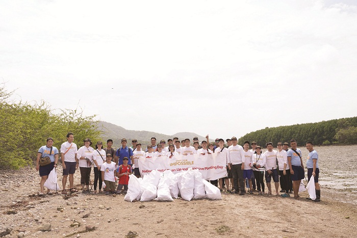 Toyota Motor Philippines leads 1,900 volunteers across 35 locations nationwide for its first “Start Your Impossible” National Coastal Clean-up and Mangrove Planting weekend.