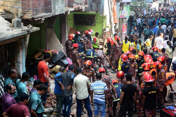At least 7 dead in Bangladesh gas explosion Rescue workers are seen at the site of a gas pipeline explosion in the port city of Chittagong, Bangladesh on Nov. 17. REUTERS/STRINGER