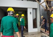 The Boracay Inter-Agency Rehabilitation Management Group demolished “erring” structures after the expiration of the 20-day Temporary Restraining Order issued by Judge Ronald Exmundo of the Kalibo Regional Trial Court Branch 7 last week. NOEL CABOBOS/RADYOTODO/88.5FM/PN
