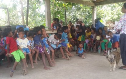 Delia Pauden Delia Pauden (right) holds classes for Ati children in their School for Living Tradition in Sitio Pantad, Barangay Igcalawagan, Tobias Fornier, Antique. DELIA PAUDEN