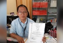 Glen Fernando, provincial office trade and industry specialist of the Department of Trade and Industry (DTI)-Antique, shows the Philippine Standard Safety Certification mark on Wednesday. The DTI will start its regular monitoring of the Noche Buena products and Christmas lights next week. ANNABEL CONSUELO PETINGLAY/PNA