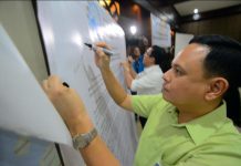 LGUs commit to conserve, protect Visayan Sea Gov. Arthur Defensor Jr. of Iloilo signs a covenant committing to hasten the implementation of the “Management Framework for the Conservation, Protection and Restoration of the Visayan Sea” during a summit on the Visayan Sea yesterday, Nov. 28, 2019, in Jaro, Iloilo City. IAN PAUL CORDERO/PN
