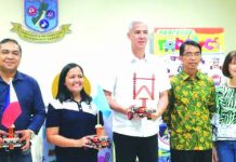 WV’s first robotics training center opens in NegOcc Negros Occidental Gov. Jose Eugenio Lacson (center) with other officials during the launch of the Robotics and Intelligence Machines Program in Bacolod City on Tuesday (Nov. 19, 2019). The program aims to hone the fundamental skills of young Negrenses in the emerging fields of automation, instrumentation and robotics industry. PNA