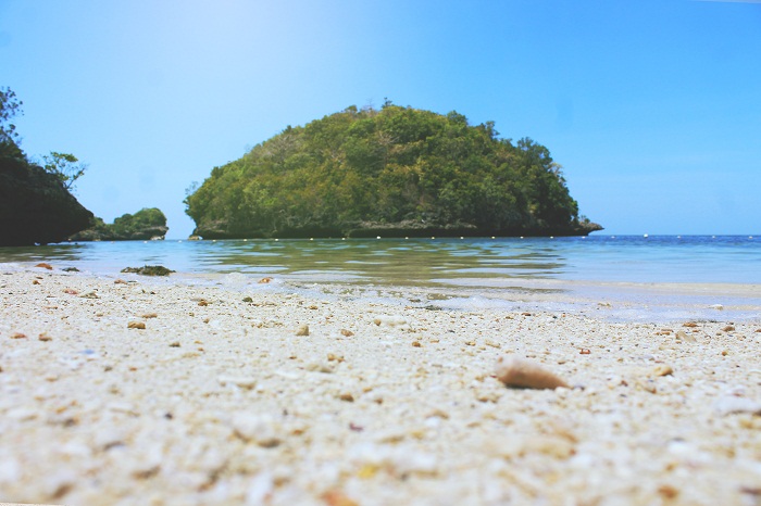 Guimaras’ tourism industry has been marred by tragedy as of late – the loss of life due to a series of unexpected squall surges in the Iloilo Strait still fresh in our collective minds. But in my heart of hearts, I know this hardy province of the Manggahan Festival will be back up on its feet in no time.