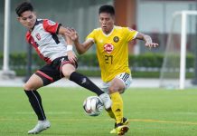 Kaya Iloilo’s Shirmar Felongco (right) fights for a loose ball. KAYA-ILOILO PHOTO