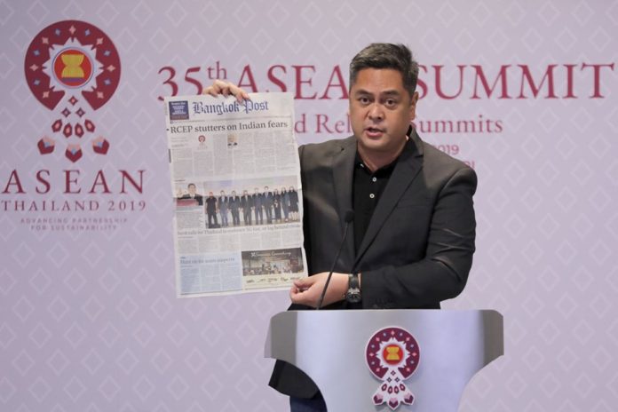 Martin Andanar Secretary Martin Andanar presents a real copy of the Bangkok Post newspaper, to show that the story claiming that President Rodrigo Duterte was told to “behave” by King Maha Vajiralongkorn was fake, during a press conference in Nonthaburi, Thailand on Friday night. PCOO GLOBAL MEDIA AFFAIRS