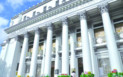 The provincial capitol building of Negros Occidental in Bacolod City will soon become a free wireless internet service to be set up by the Department of Information and Communications Technology. The project is part of the implementation of Republic Act 10929, or the “Free Internet Access in Public Places Act.” NEGROS OCCIDENTAL