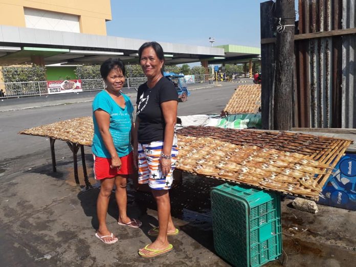 The lamayo Sea, salt, sun, sinamak 2 For over 30 years, since they were young and single, Inday and Helen Diarota have been in the lamayo-making and selling industry.
