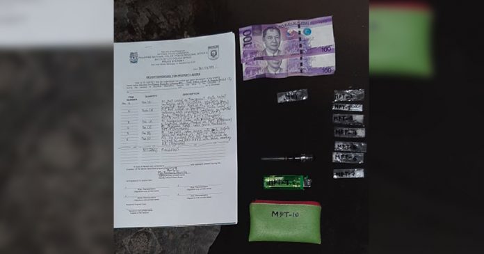 8 sachets of ‘shabu’ seized Items seized from drug suspect Marvin Tornilla in an entrapment operation in Barangay 16, Bacolod City on Dec. 29. POLICE STATION 1/BCPO