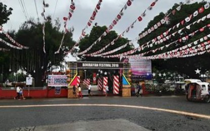 The Antique Provincial Police Office is beefing up its security by setting up public assistance desks in places expected to have influx of tourists during the Christmas season and the upcoming Binirayan Festival slated Dec. 15 to 30. PNA/ANNABEL CONSUELO PETINGLAY