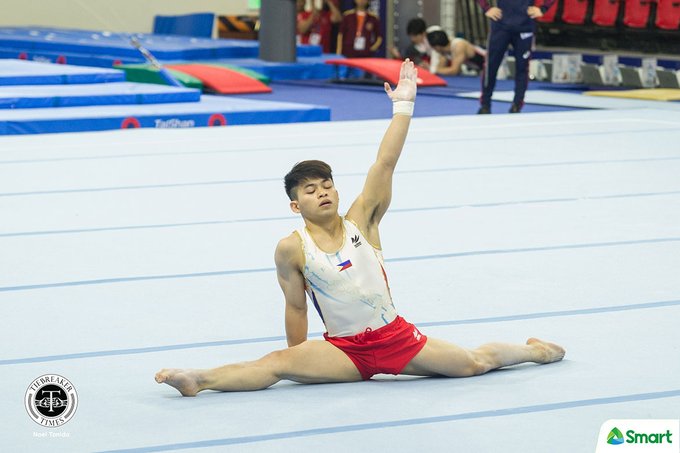 Carlos Yulo is dominant in his pet event, the floor exercise, in the gymnastics competition of the 30th Southeast Asian Games. TIEBREAKER TIMES PHOTO