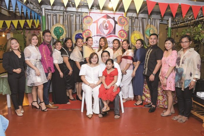 Deang Realty’s Paskong Pinoy Thanksgiving Deang Realty’s Paskong Pinoy Thanksgiving party at DeAng’s Residence, Providence Subdivision Pavia, Iloilo on Dec. 14, 2019.