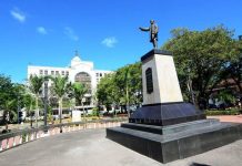 Plaza Libertad’s Rizal statue over a century old A TRUE PATRIOT. This 102-year-old life-size statue of Dr. Jose Rizal at Iloilo City’s historic Plaza Libertad honors his patriotism. Today, Dec. 30, the nation commemorates his martyrdom. Born in June 1861, he would live to celebrate only 35 birthdays, a short but meaningful life that left a lasting imprint on our history. Rizal was executed by firing squad on Dec. 30, 1896 in Bagumbayan (Rizal Park) in Manila. IAN PAUL CORDERO/PN