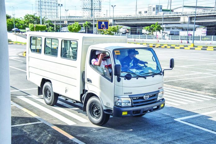 Hino Motors PH Hino continues to provide eco-driving training.. The program is an initiative to help promote environment-friendly, sustainable and efficient transport and delivery services.