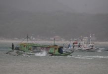 PCG suspends RORO vessel trips in Aklan The Philippine Coast Guard suspends sea travel in Aklan due to the inclement weather brought by typhoon “Tisoy.” AKEAN FORUM