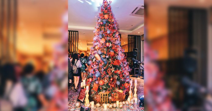 Seda Atria Seda Atria lit up in classic Christmas colors of red, gold, black, and green