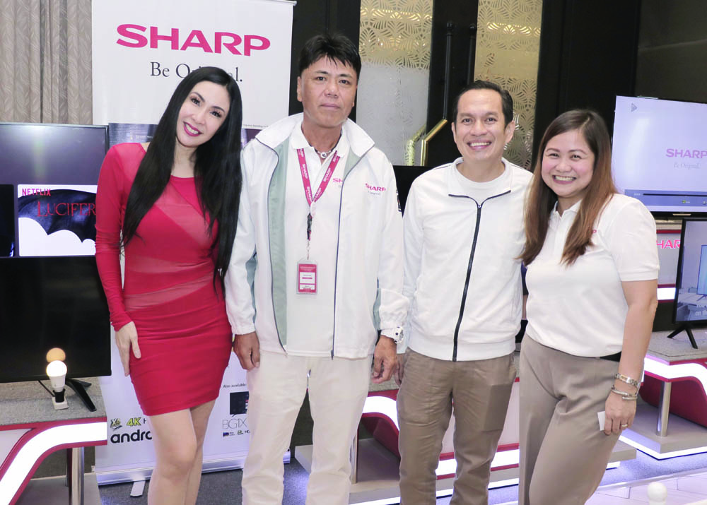 Sharp Philippines Corporation president and general manager Mr. Kazuo Kito (2nd from left), Advertising and Public Relations manager Amor Golifardo (extreme right) with host Ms. Giselle Sanchez and actor-comedian Alex Calleja during the product display event at Madison Events Place on Nov. 28, 2019.