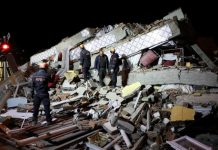 20 killed after strong quake jolts Turkey Rescue workers search on a collapsed building after an earthquake in Elazig, Turkey on Jan. 25. REUTERS/SERTAC KAYAR