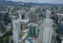 Renewal of biz permits extended to Jan. 31 Domestic economy remains among the strongest in the region and even with the major economies around the world, says economist Michael Ricafort. YAHOO