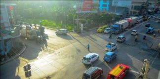 On this intersection in Barangay Ungka II, Pavia, Iloilo will rise a 453.70-meter long flyover that is expected to ease traffic congestion in the area. The flyover is expected to be completed early next year. IAN PAUL CORDERO.PN