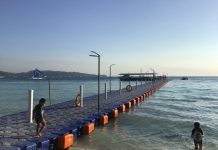 ‘Stop collecting pontoon fees’ The blue pontoon, measuring about 100 meters from the shoreline, is built near the boat stations in White Beach, Boracay Island, Malay, Aklan. Recently, the National Task Force Boracay ordered acting Malay mayor Frolibar Bautista to stop collecting pontoon fees amid mounting complaints. AKEAN FORUM