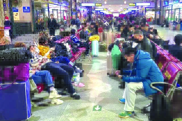 Chinese nationals cannot enter the Philippines as easily as before following the issuance of a new immigration order which temporarily suspends ‘visa upon arrival’ facility in all gateways across the country. UNTV