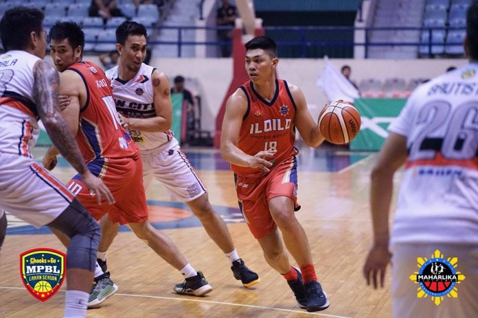 Felixberto Jaboneta IV Iloilo’s Felixberto Jaboneta IV charges towards the basket against Biñan. MPBL PHOTO