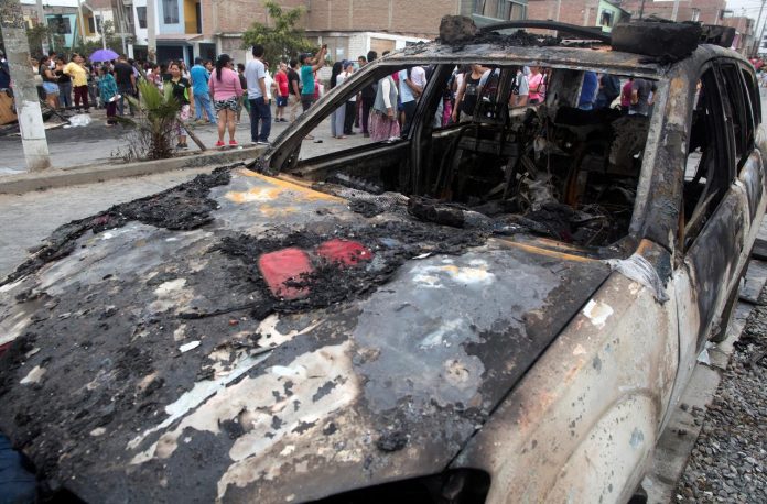 Gas truck explodes in Lima; 2 persons killed A burned car is pictured after a tanker truck carrying gas exploded in a residential area in Lima, Peru on Jan. 23. REUTERS/SEBASTIAN CASTANEDA