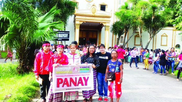 Chona Gosiaoco with the Indigenous Peoples of Negros