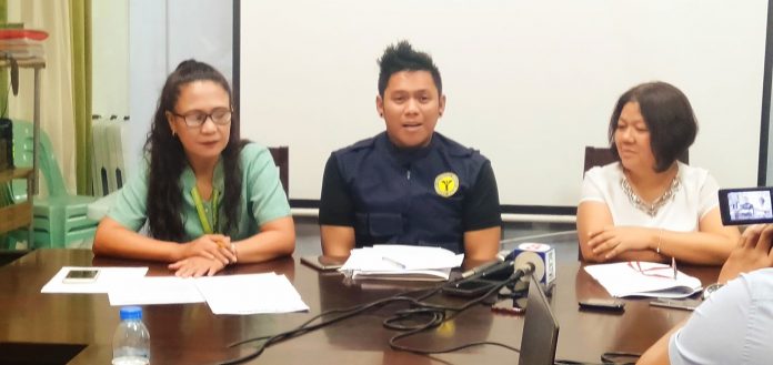 Provincial Health Office information officer Irene Dulcoco, Dr. Leoncio Abiera Jr. and Dr. Luz Resurrection (left to right) of the Angel Salazar Jr. Memorial Hospital in San Jose, Antique explain the status of the suspected meningococcemia case in the province during a press conference at the Integrated Provincial Health Office. PIA-6
