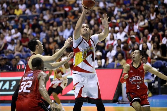 With an average of 38.8 statistical points, June Mar Fajardo narrowly leads the stats race for Best Player in the 2019 PBA Governors’ Cup. PBA PHOTO