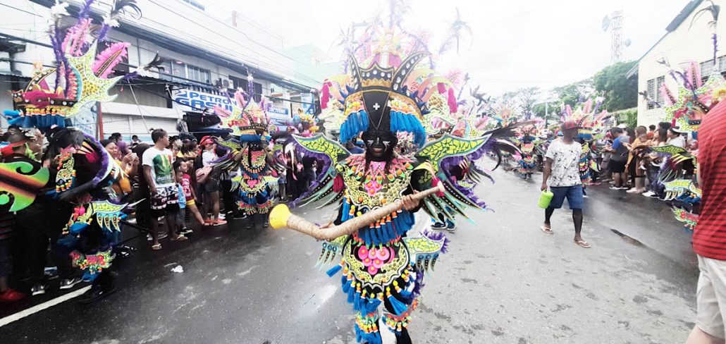 The Ati-Atihan movement is easy to dance. It’s only single-forward, step-tap sequence & nothing more. And they’ve been doing this mincing step for hundreds of years. JUNE AGUIRRE/PN