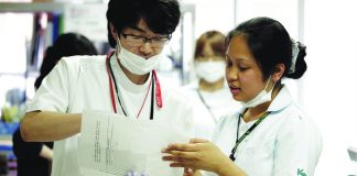 Nurses working in government health institutions are set to receive another 20 percent increase in their base monthly pay over the next four years under the proposed Salary Standardization Law. BLOOMBERG